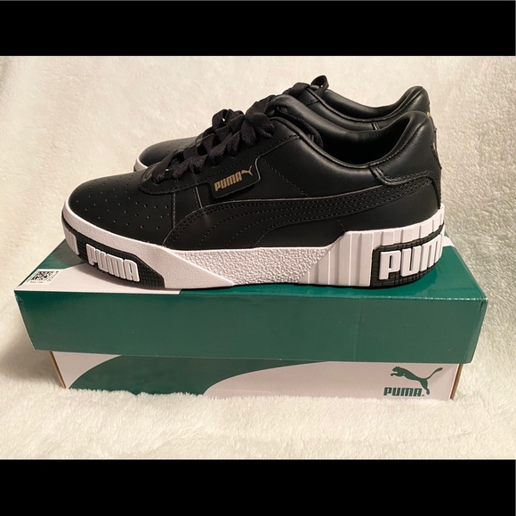 Puma Shoes - Puma Women’s Black & White Sneakers (BRAND NEW) 7